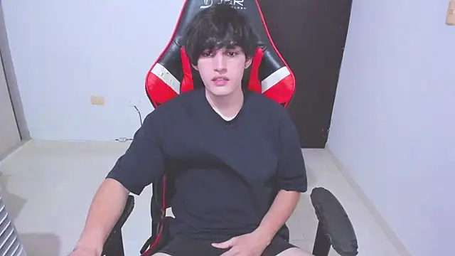 Snapshot of eren_188 chatting on November 26, 9:49 pm eren 188 online show from November 26, 9:49 pm