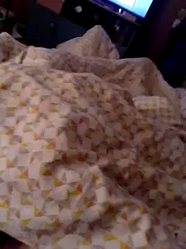 piloou online show from November 23, 7:57 pm