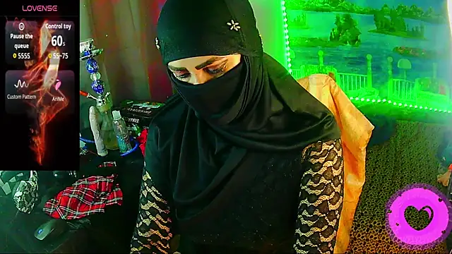SultanaLayla online show from July 3, 8:26 pm
