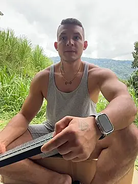 Marco Vega online show from November 4, 7:13 pm