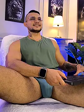 Snapshot of Marco_Vega chatting on April 8, 4:07 pm Marco Vega online show from April 8, 4:07 pm
