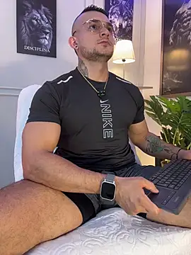 Snapshot of Marco_Vega chatting on April 10, 5:06 pm Marco Vega online show from April 10, 5:06 pm