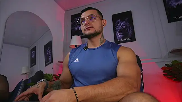 Snapshot of Marco_Vega chatting on July 9, 2:04 am Marco Vega online show from July 9, 2:04 am