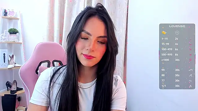 Snapshot of sarah_saenz_ chatting on October 9, 3:37 am sarah saenz online show from October 9, 3:37 am