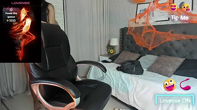 sweet  vanessa1 online show from October 27, 5:00 am