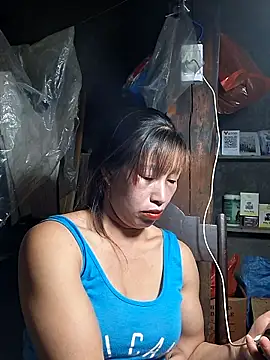Snapshot of ngocngoc_cute chatting on April 13, 1:49 pm ngocngoc cute online show from April 13, 1:49 pm