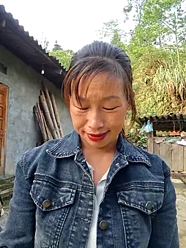 Snapshot of ngocngoc_cute chatting on May 5, 12:18 am ngocngoc cute online show from May 5, 12:18 am