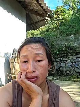 Snapshot of ngocngoc_cute chatting on May 14, 9:49 am ngocngoc cute online show from May 14, 9:49 am