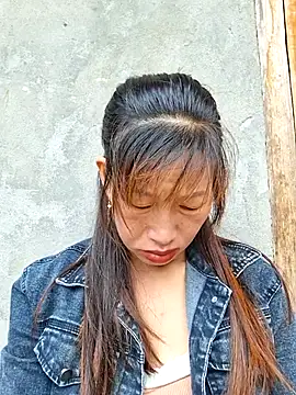 Snapshot of ngocngoc_cute chatting on May 25, 12:49 am ngocngoc cute online show from May 25, 12:49 am