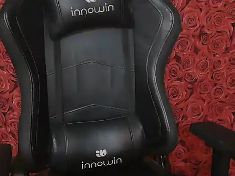 Snapshot of Simmi_Ji chatting on November 24, 5:45 pm Simmi Ji online show from November 24, 5:45 pm