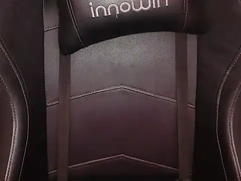 Snapshot of Simmi_Ji chatting on December 3, 7:38 am Simmi Ji online show from December 3, 7:38 am