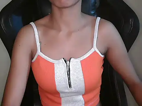 Snapshot of Simmi_Ji chatting on December 14, 7:07 pm Simmi Ji online show from December 14, 7:07 pm