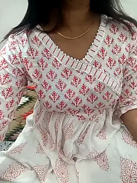 Snapshot of soni_yhakur chatting on April 9, 11:48 am soni yhakur online show from April 9, 11:48 am