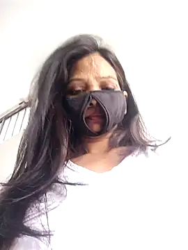 Snapshot of soni_yhakur chatting on April 12, 1:21 am soni yhakur online show from April 12, 1:21 am