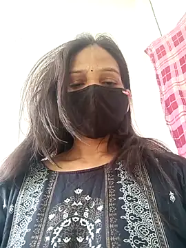 Snapshot of soni_yhakur chatting on April 15, 3:24 am soni yhakur online show from April 15, 3:24 am