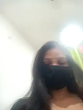 Snapshot of soni_yhakur chatting on April 15, 3:52 pm soni yhakur online show from April 15, 3:52 pm