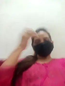 Snapshot of soni_yhakur chatting on April 26, 4:04 pm soni yhakur online show from April 26, 4:04 pm