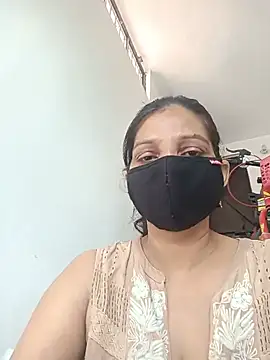 Snapshot of soni_yhakur chatting on May 19, 1:56 am soni yhakur online show from May 19, 1:56 am