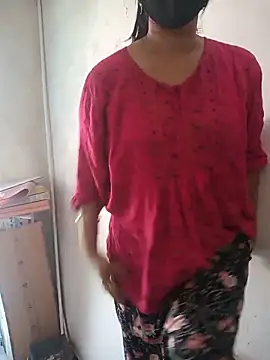 Snapshot of soni_yhakur chatting on May 20, 9:15 am soni yhakur online show from May 20, 9:15 am