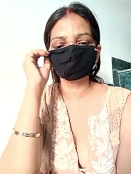 Snapshot of soni_yhakur chatting on May 21, 12:39 am soni yhakur online show from May 21, 12:39 am
