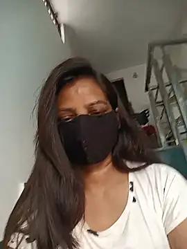 Snapshot of soni_yhakur chatting on May 25, 12:49 am soni yhakur online show from May 25, 12:49 am