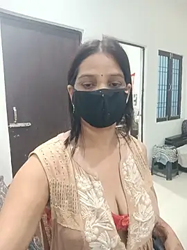 Snapshot of soni_yhakur chatting on June 3, 3:06 pm soni yhakur online show from June 3, 3:06 pm