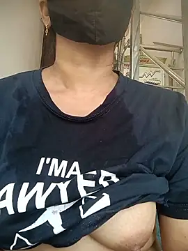 Snapshot of soni_yhakur chatting on June 22, 2:13 am soni yhakur online show from June 22, 2:13 am