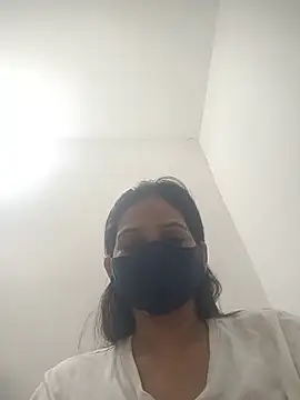 Snapshot of soni_yhakur chatting on June 24, 12:42 am soni yhakur online show from June 24, 12:42 am