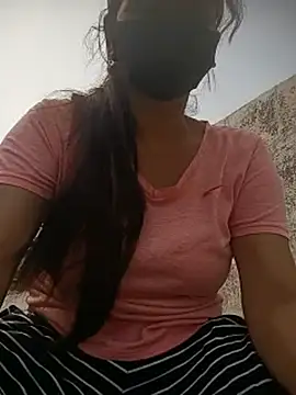 Snapshot of soni_yhakur chatting on July 2, 3:23 am soni yhakur online show from July 2, 3:23 am