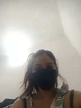 Snapshot of soni_yhakur chatting on July 3, 1:45 am soni yhakur online show from July 3, 1:45 am