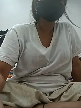 Snapshot of soni_yhakur chatting on July 4, 1:34 am soni yhakur online show from July 4, 1:34 am