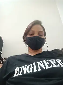 Snapshot of soni_yhakur chatting on July 16, 2:28 am soni yhakur online show from July 16, 2:28 am