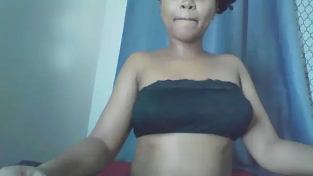 Snapshot of Babyy_Face chatting on October 27, 7:12 am Babyy Face online show from October 27, 7:12 am