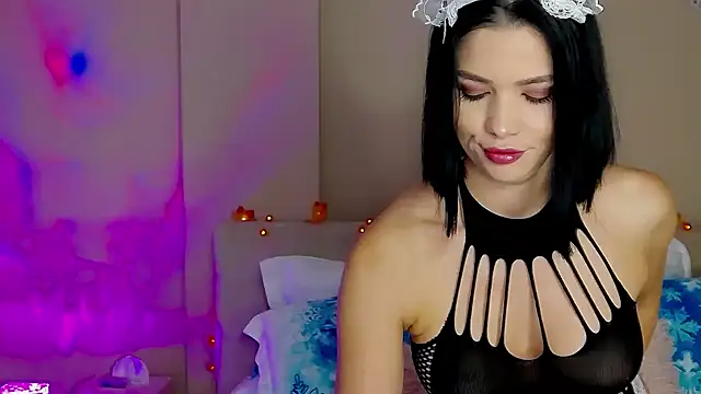 Snapshot of Emily_Sheen chatting on October 28, 5:11 am Emily Sheen online show from October 28, 5:11 am