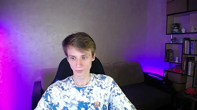 yes cute boy  online show from October 17, 8:33 pm