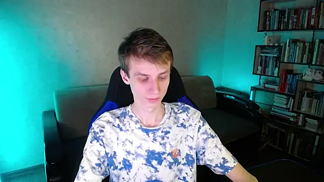 yes cute boy  online show from February 14, 5:53 pm