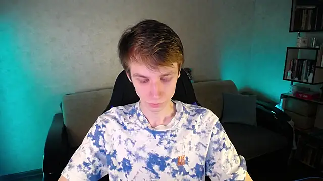 yes cute boy  online show from April 8, 6:57 am