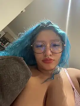 Snapshot of HATSUNE__ chatting on March 31, 10:21 pm HATSUNE online show from March 31, 10:21 pm