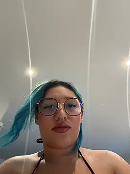 Snapshot of HATSUNE__ chatting on June 14, 6:21 pm HATSUNE online show from June 14, 6:21 pm