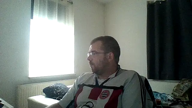 freak858 online show from July 6, 10:23 am