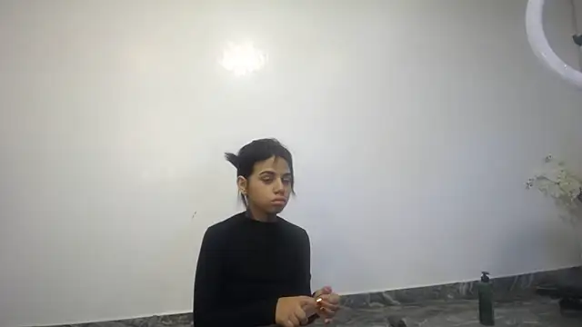 Snapshot of habdiela chatting on September 30, 5:29 pm habdiela online show from September 30, 5:29 pm