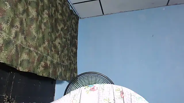 Snapshot of maggi_hotsson chatting on November 17, 11:54 pm maggi hotsson online show from November 17, 11:54 pm