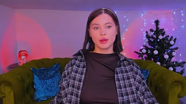 lil angel  online show from December 16, 1:05 pm