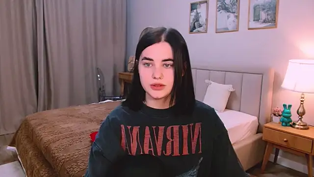 lil angel  online show from March 7, 6:38 pm