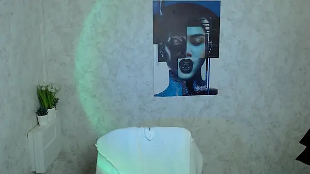 JuliaTopp  online show from November 6, 5:41 am