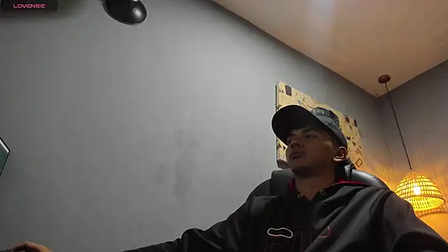 markbowie online show from December 5, 12:14 pm