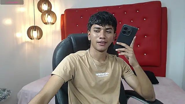 markbowie online show from December 21, 6:15 pm