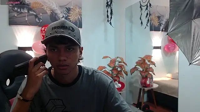 Snapshot of markbowie chatting on February 11, 7:30 pm markbowie online show from February 11, 7:30 pm