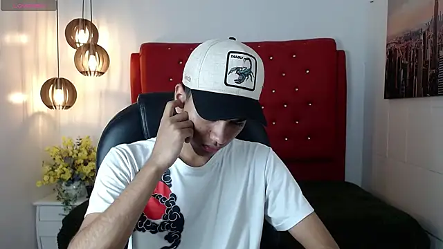 Snapshot of markbowie chatting on February 15, 1:09 pm markbowie online show from February 15, 1:09 pm