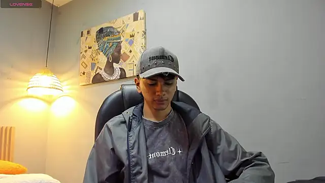 Snapshot of markbowie chatting on March 21, 7:39 pm markbowie online show from March 21, 7:39 pm